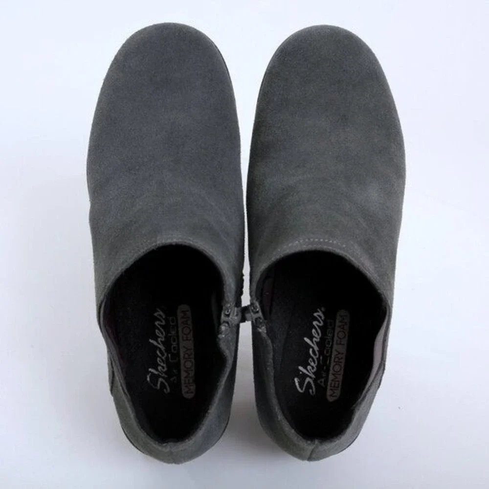 NWT Skechers Parallel Ditto‎ Suede Ankle Booties Gray Women 9.5